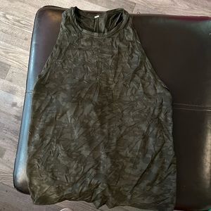 Lululemon tank